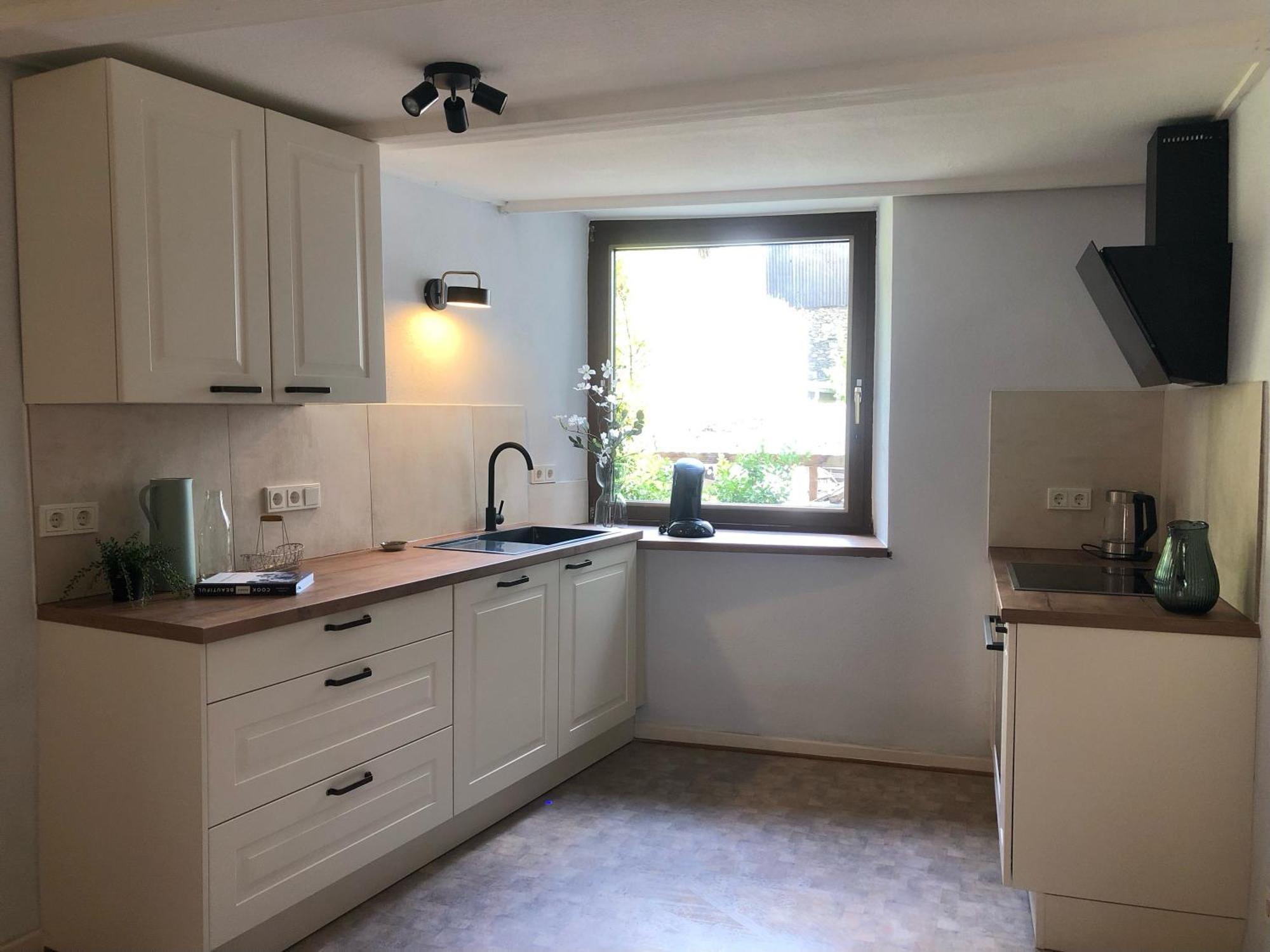 Das Rote Ferienhaus Terlinden Lieser Luaran gambar