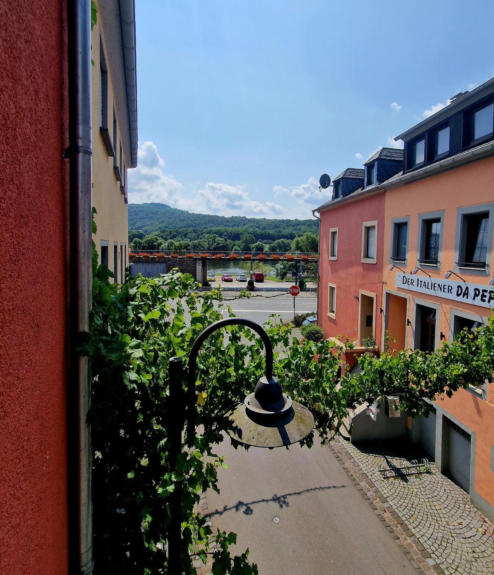 Das Rote Ferienhaus Terlinden Lieser Luaran gambar